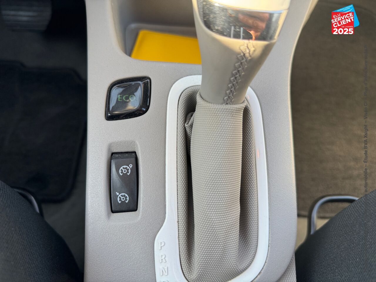 Véhicule d'occasion RENAULT ZOE LIFE CHARGE NORMALE R90 MY19 chez Renault Sélestat