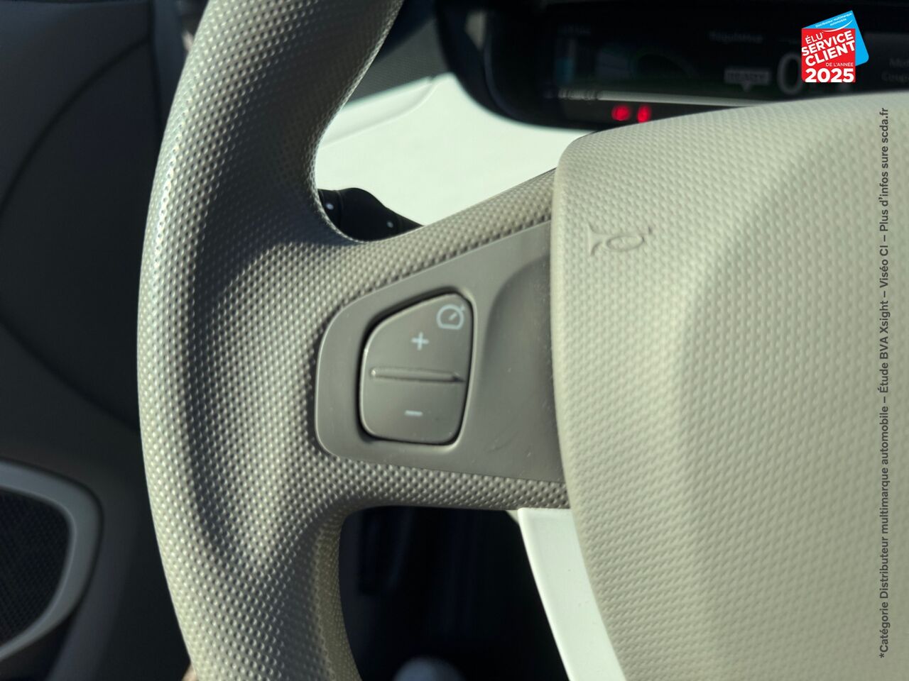 Véhicule d'occasion RENAULT ZOE LIFE CHARGE NORMALE R90 MY19 chez Renault Sélestat