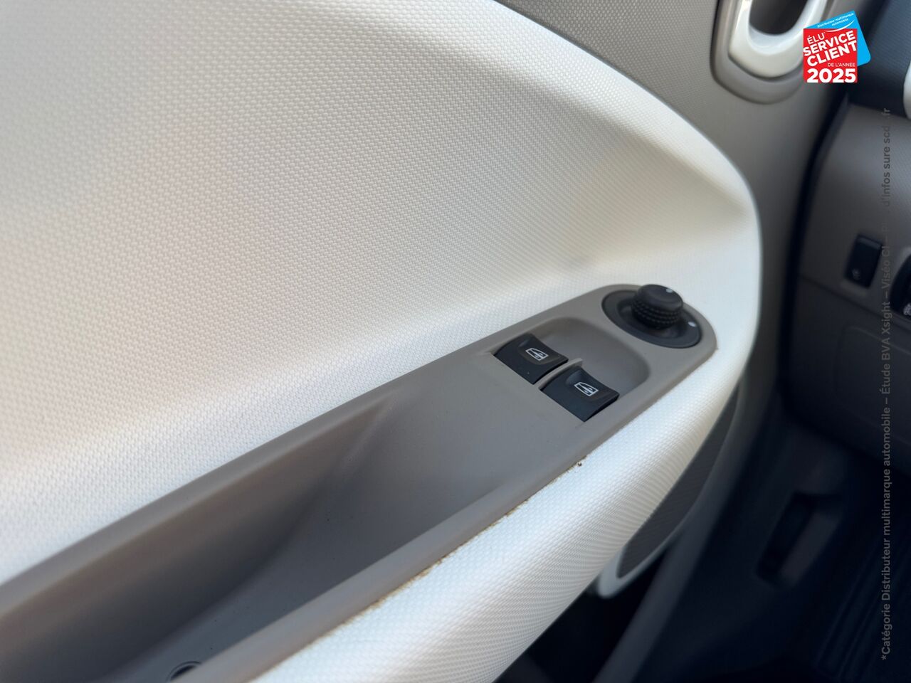Véhicule d'occasion RENAULT ZOE LIFE CHARGE NORMALE R90 MY19 chez Renault Sélestat