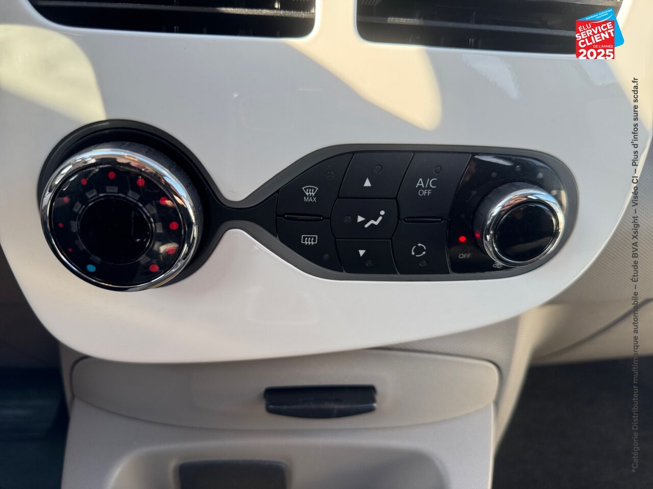 Véhicule d'occasion RENAULT ZOE LIFE CHARGE NORMALE R90 MY19 chez Renault Sélestat