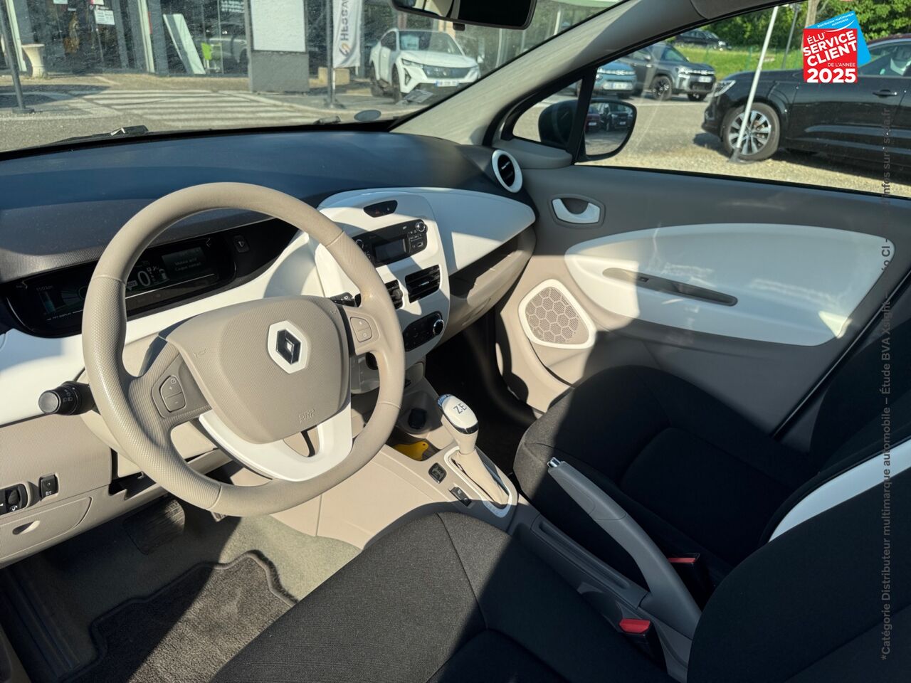 Véhicule d'occasion RENAULT ZOE LIFE CHARGE NORMALE R90 MY19 chez Renault Sélestat