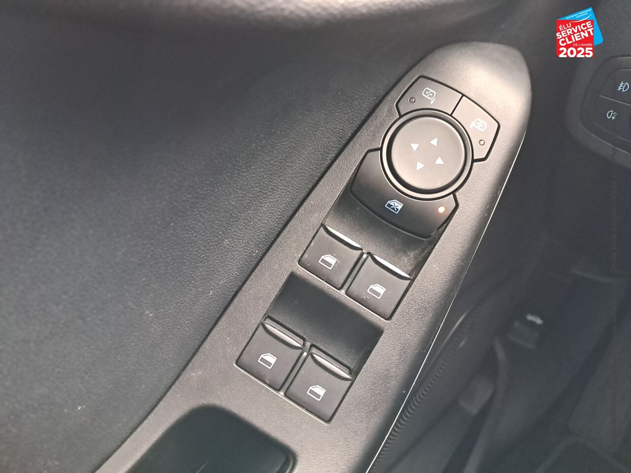 Véhicule d'occasion FORD FIESTA 1.0 ECOBOOST 95CH CONNECT BUSINESS 5P RADAR AR chez Suzuki Nancy