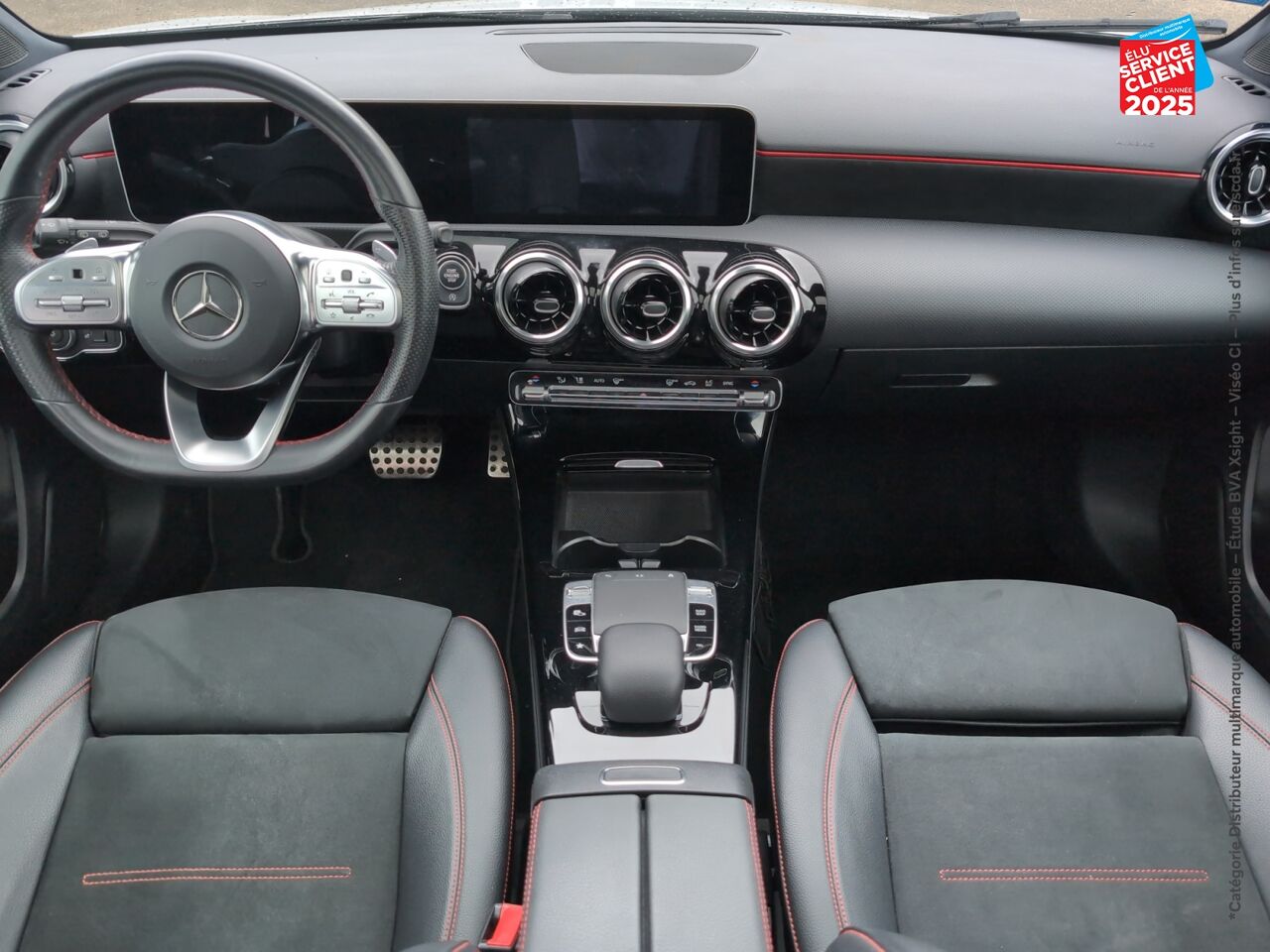 Véhicule d'occasion MERCEDES-BENZ CLASSE A 180 136CH AMG LINE 7G-DCT chez Renault Saint-Louis