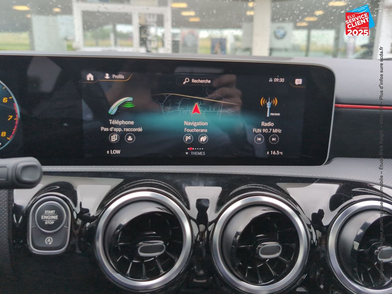 Véhicule d'occasion MERCEDES-BENZ CLASSE A 180 136CH AMG LINE 7G-DCT chez Renault Saint-Louis