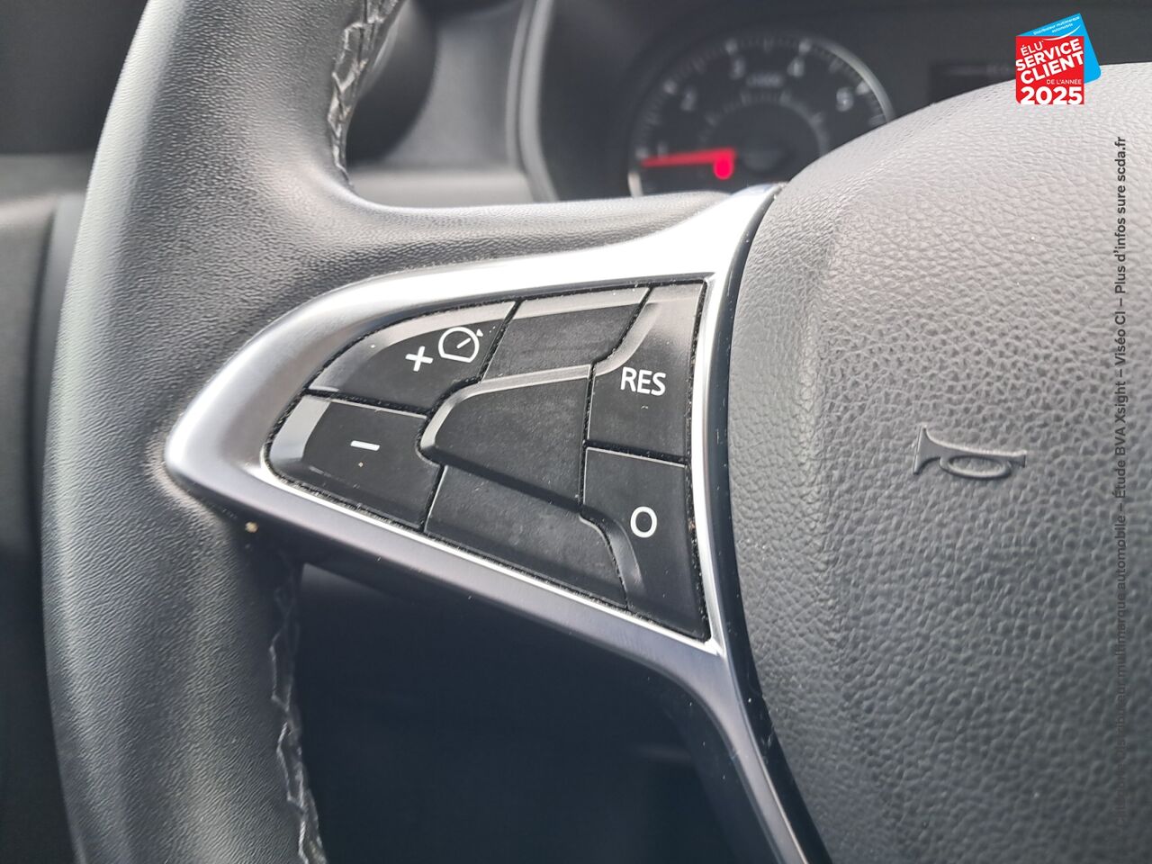 Véhicule d'occasion DACIA DUSTER 1.3 TCE 130CH FAP PRESTIGE 4X2 chez Renault Saint-Louis