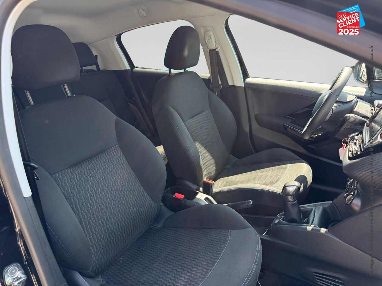 Véhicule d'occasion PEUGEOT 208 1.2 PURETECH 82CH STYLE 5P chez Hyundai Epernay