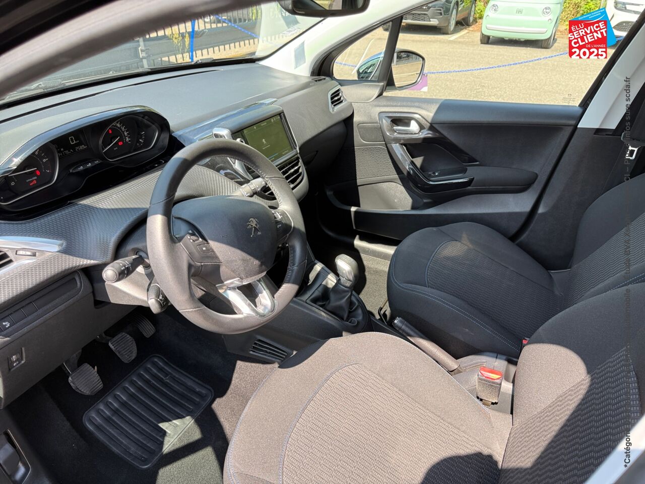 Véhicule d'occasion PEUGEOT 208 1.2 PURETECH 82CH STYLE 5P chez Hyundai Epernay