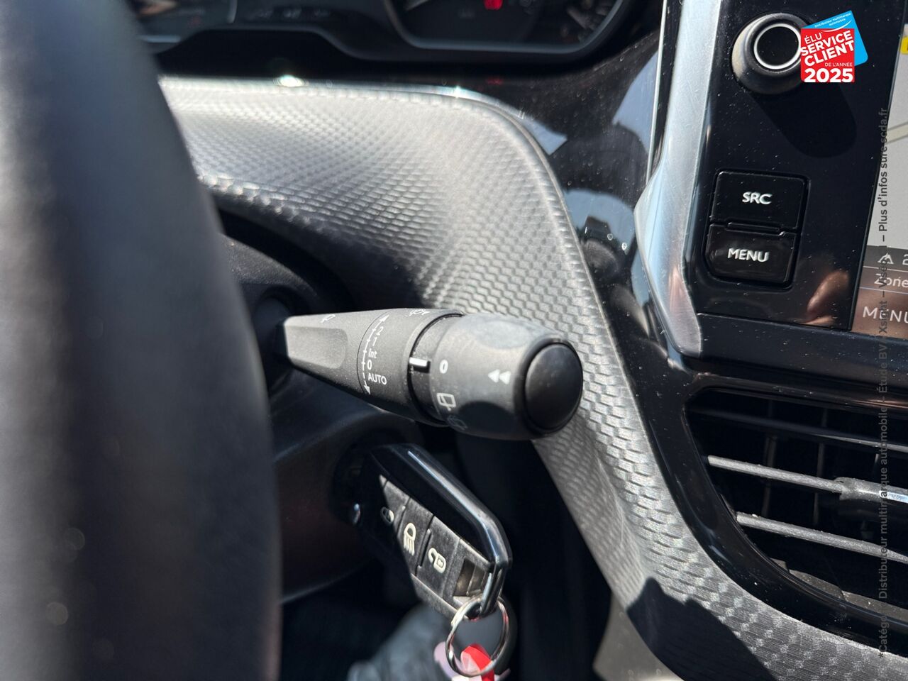 Véhicule d'occasion PEUGEOT 208 1.2 PURETECH 82CH STYLE 5P chez Hyundai Epernay
