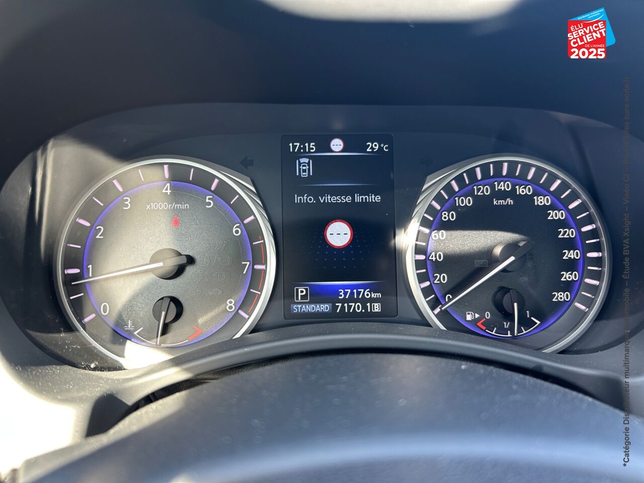 Véhicule d'occasion INFINITI Q60 COUPE 2.0T 211CH PREMIUM SIEGE CHAUF CAMERA GPS chez Renault Colmar