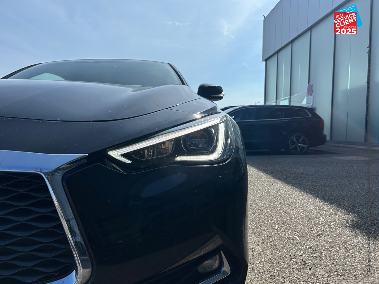 Véhicule d'occasion INFINITI Q60 COUPE 2.0T 211CH PREMIUM SIEGE CHAUF CAMERA GPS chez Renault Colmar