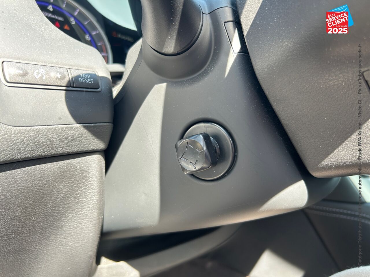 Véhicule d'occasion INFINITI Q60 COUPE 2.0T 211CH PREMIUM SIEGE CHAUF CAMERA GPS chez Renault Colmar