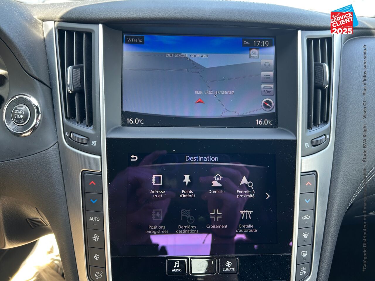 Véhicule d'occasion INFINITI Q60 COUPE 2.0T 211CH PREMIUM SIEGE CHAUF CAMERA GPS chez Renault Colmar