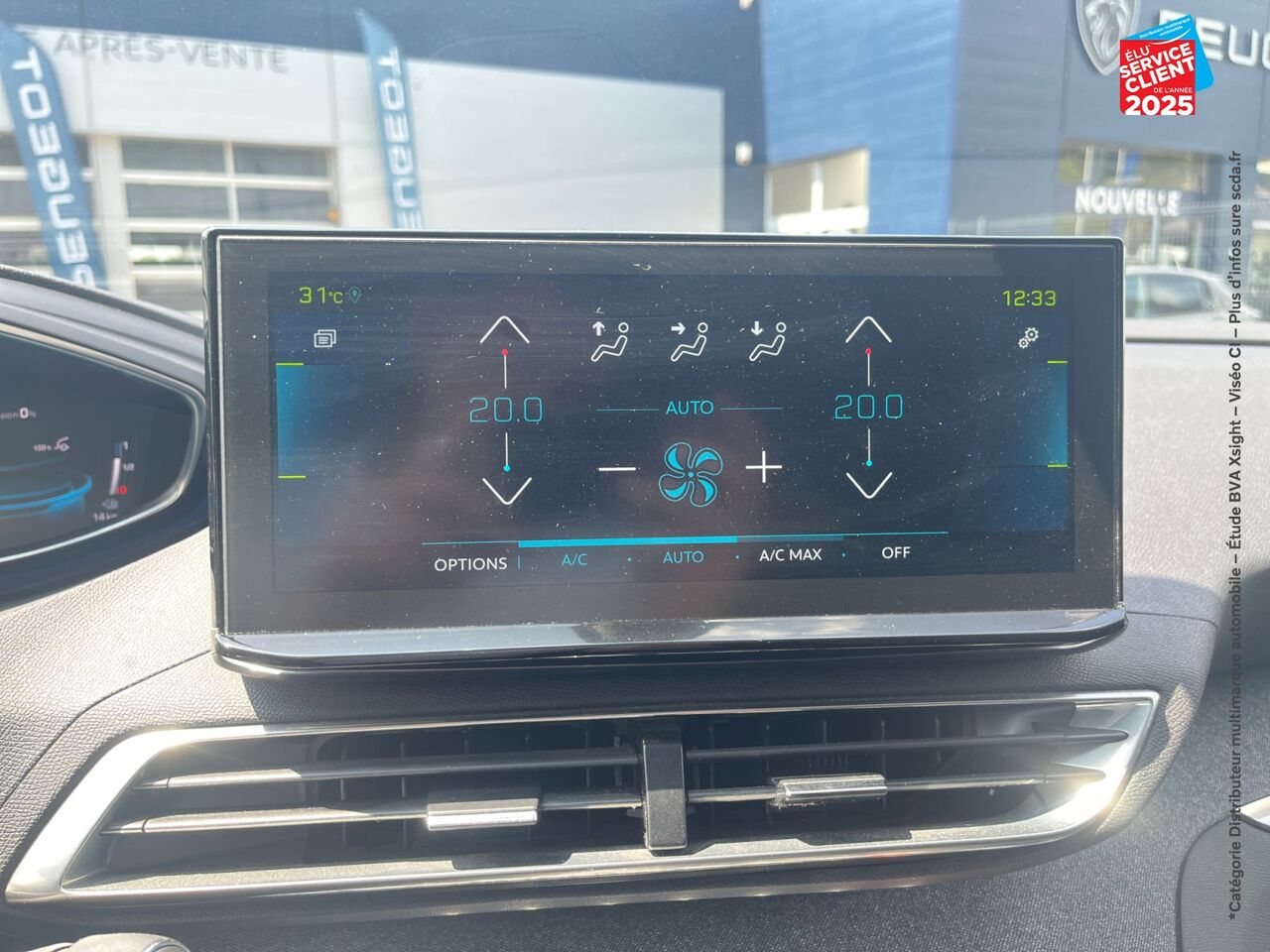 Véhicule d'occasion PEUGEOT 3008 HYBRID 225CH ALLURE PACK E-EAT8 chez Peugeot Hirson