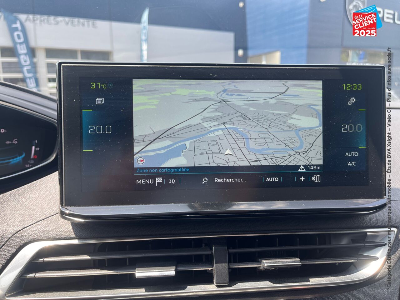 Véhicule d'occasion PEUGEOT 3008 HYBRID 225CH ALLURE PACK E-EAT8 chez Peugeot Hirson