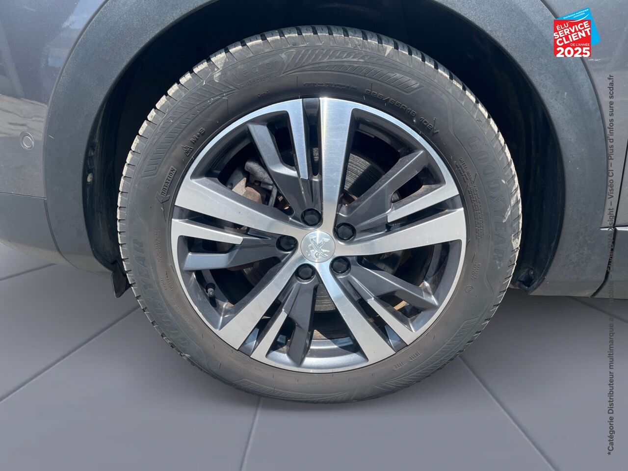 Véhicule d'occasion PEUGEOT 3008 HYBRID 225CH ALLURE PACK E-EAT8 chez Peugeot Hirson