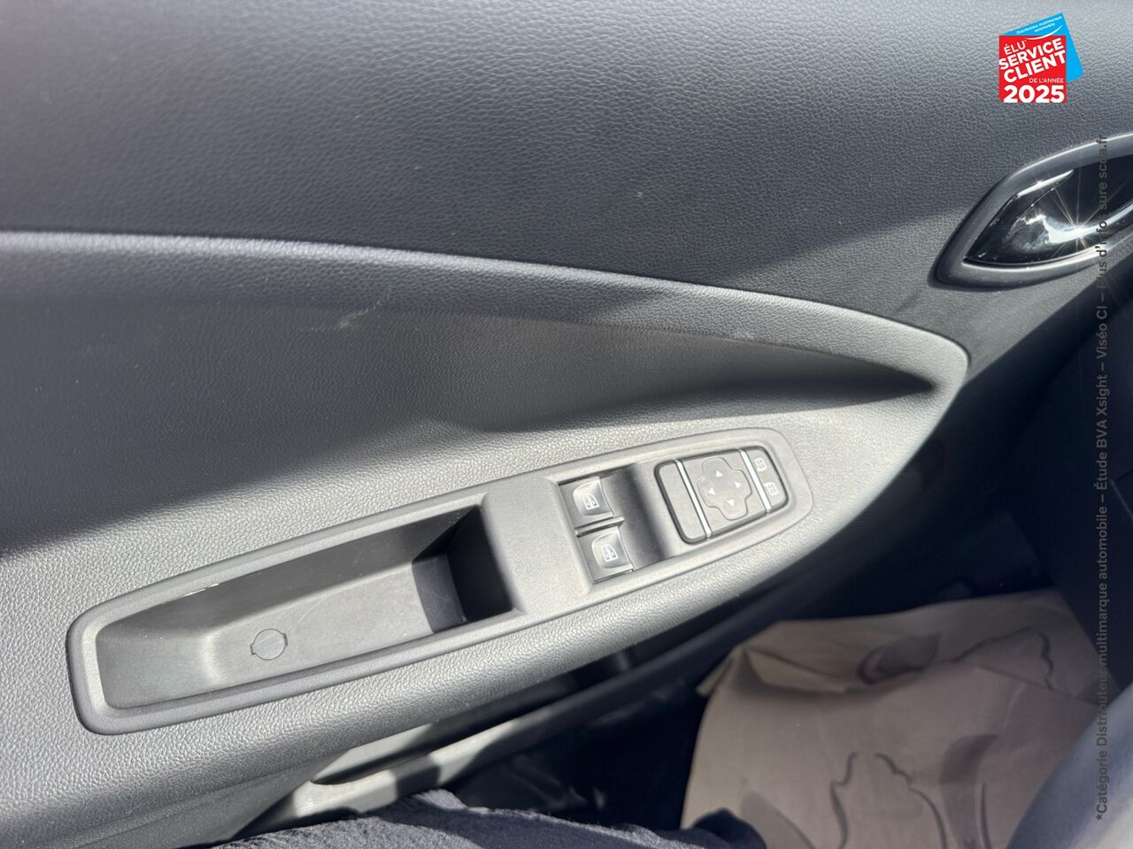 Véhicule d'occasion RENAULT ZOE LIFE CHARGE NORMALE R110 - 20 chez Renault Colmar
