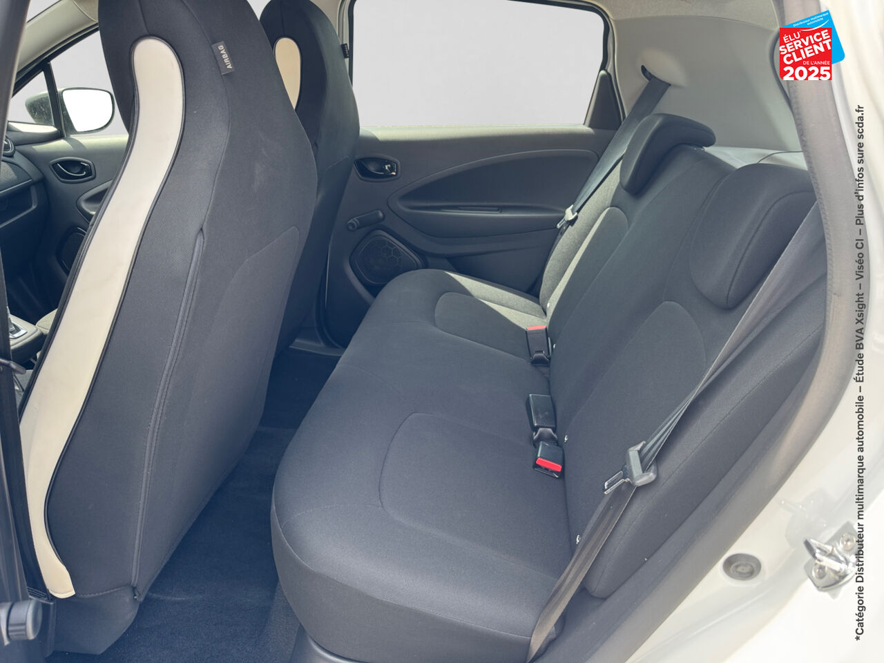 Véhicule d'occasion RENAULT ZOE LIFE CHARGE NORMALE R110 - 20 chez Renault Colmar