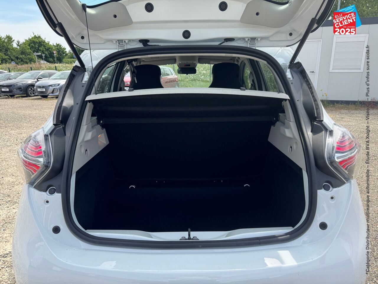 Véhicule d'occasion RENAULT ZOE LIFE CHARGE NORMALE R110 - 20 chez Renault Colmar