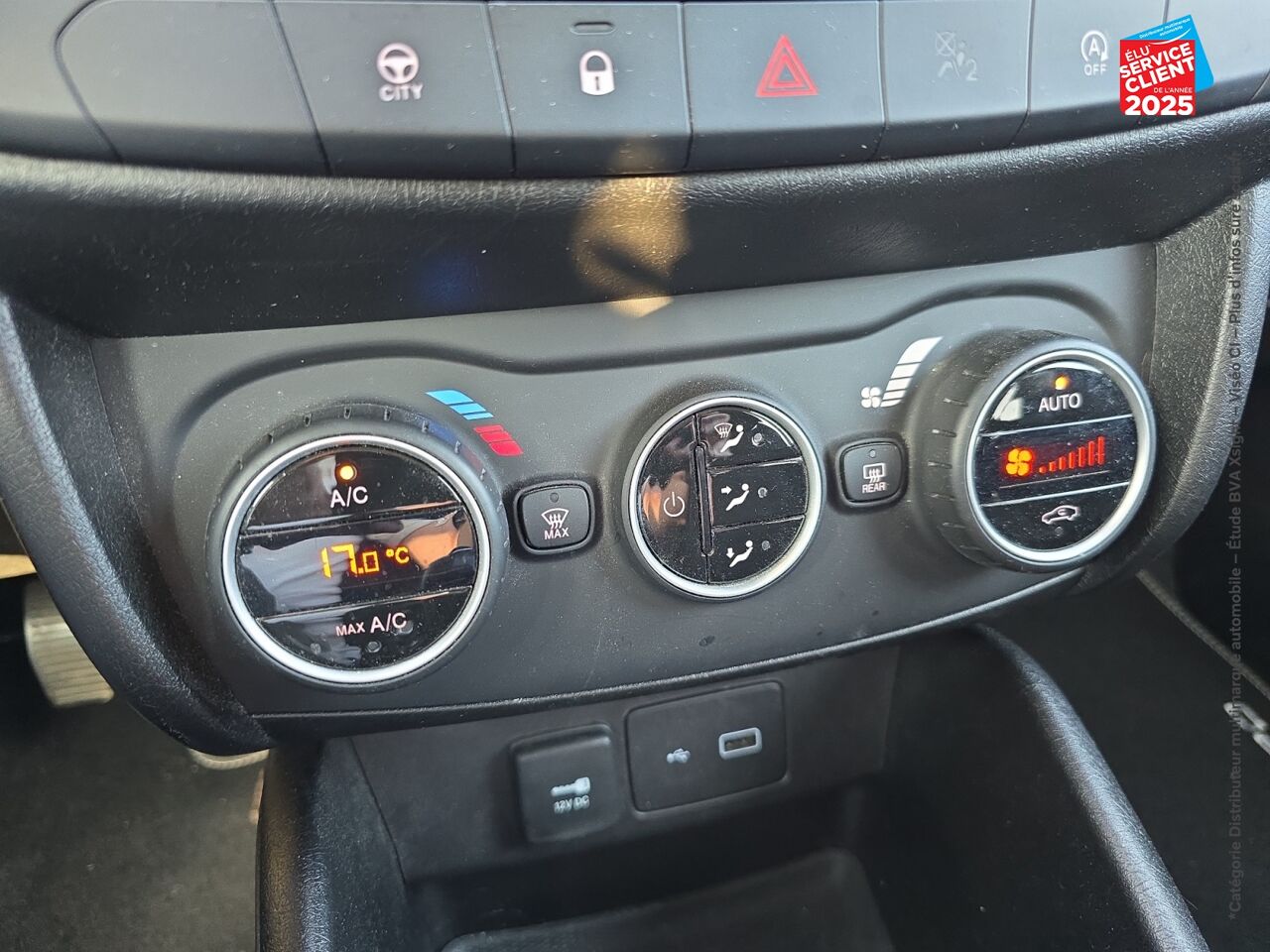 Véhicule d'occasion FIAT TIPO 1.4 95CH S/S LOUNGE MY19 5P CAMERA GPS chez Hyundai Chalons