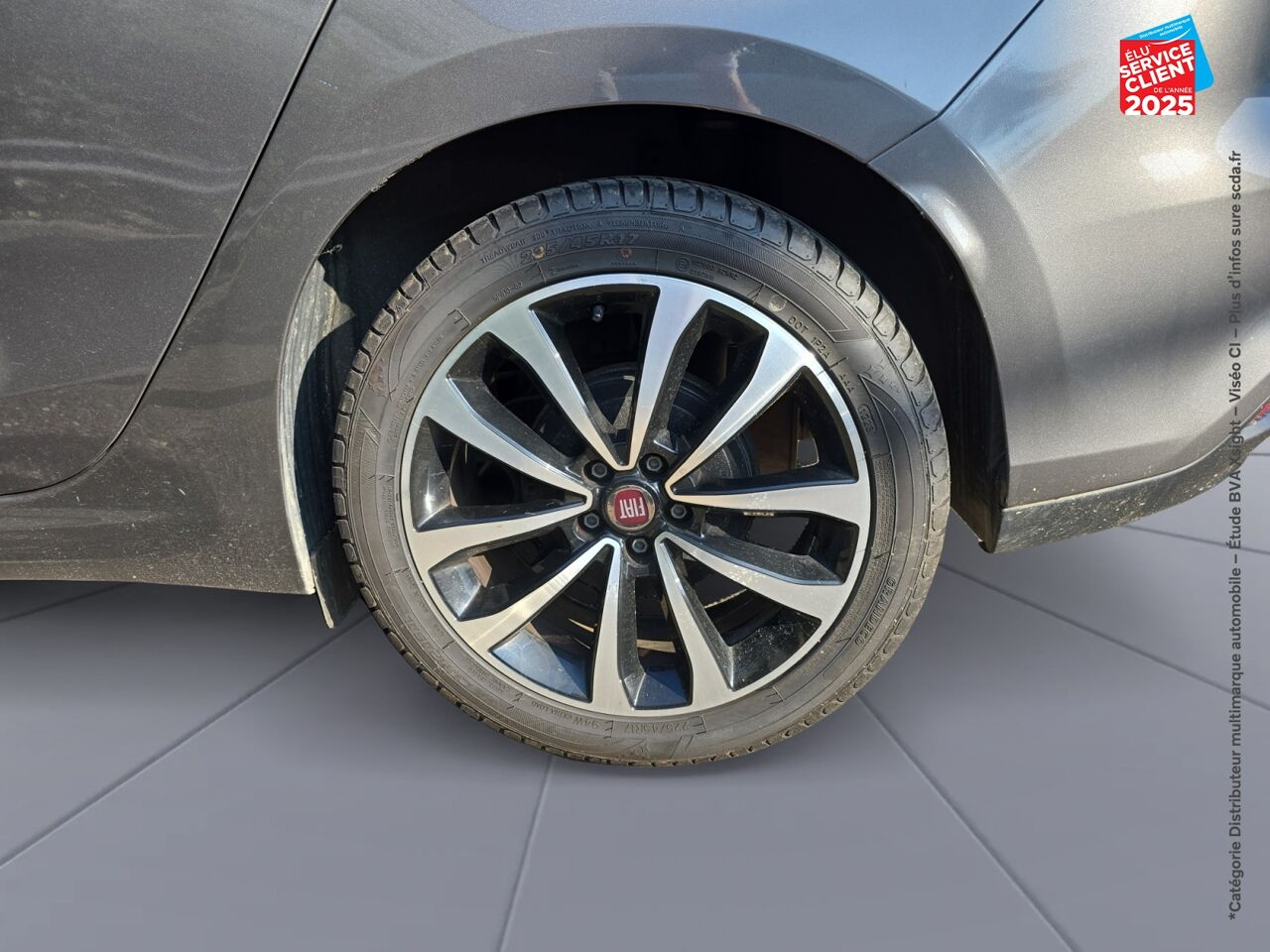 Véhicule d'occasion FIAT TIPO 1.4 95CH S/S LOUNGE MY19 5P CAMERA GPS chez Hyundai Chalons