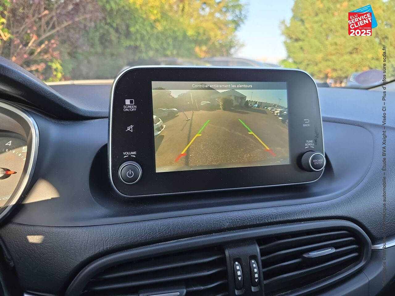 Véhicule d'occasion FIAT TIPO 1.4 95CH S/S LOUNGE MY19 5P CAMERA GPS chez Hyundai Chalons