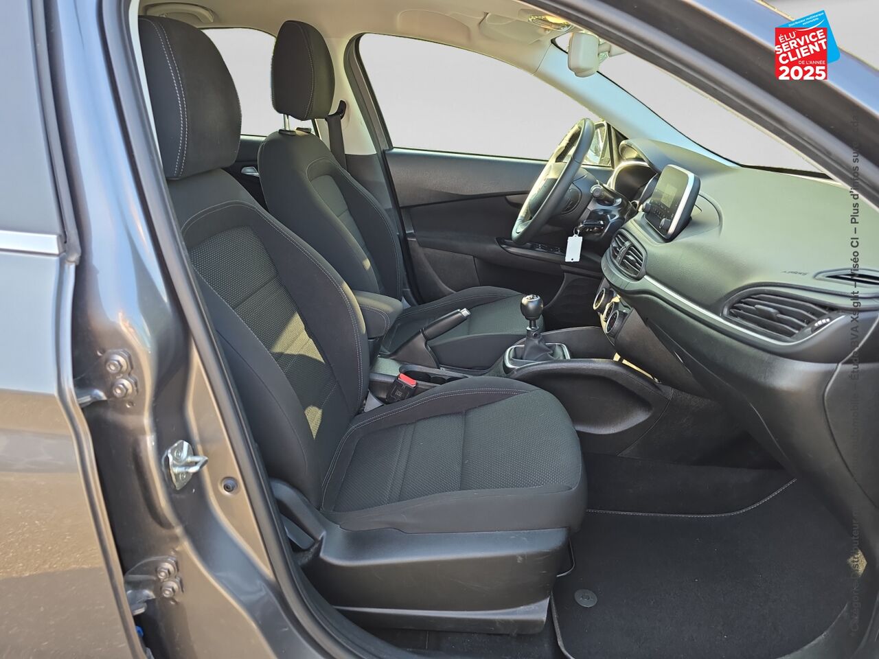 Véhicule d'occasion FIAT TIPO 1.4 95CH S/S LOUNGE MY19 5P CAMERA GPS chez Hyundai Chalons