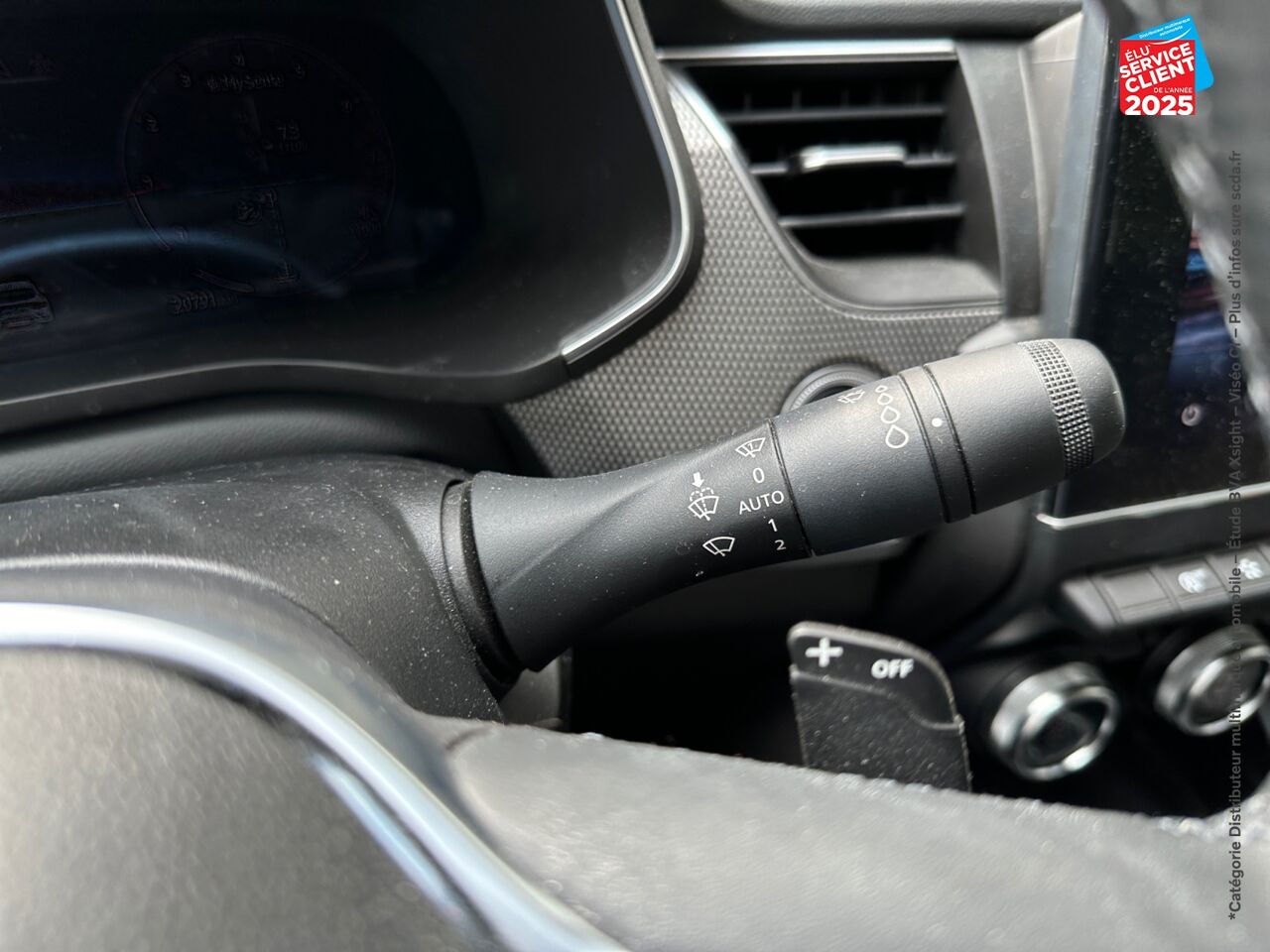 Véhicule d'occasion RENAULT ARKANA 1.3 TCE MILD HYBRID 140CH TECHNO EDC -22 CAMERA chez Renault Belfort