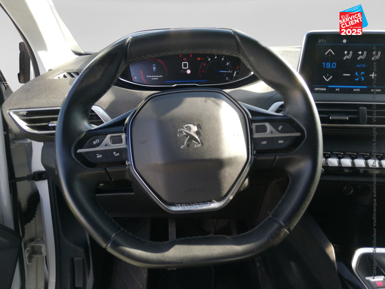 Véhicule d'occasion PEUGEOT 3008 1.2 PURETECH 130CH S/S ALLURE chez Nissan Montbéliard