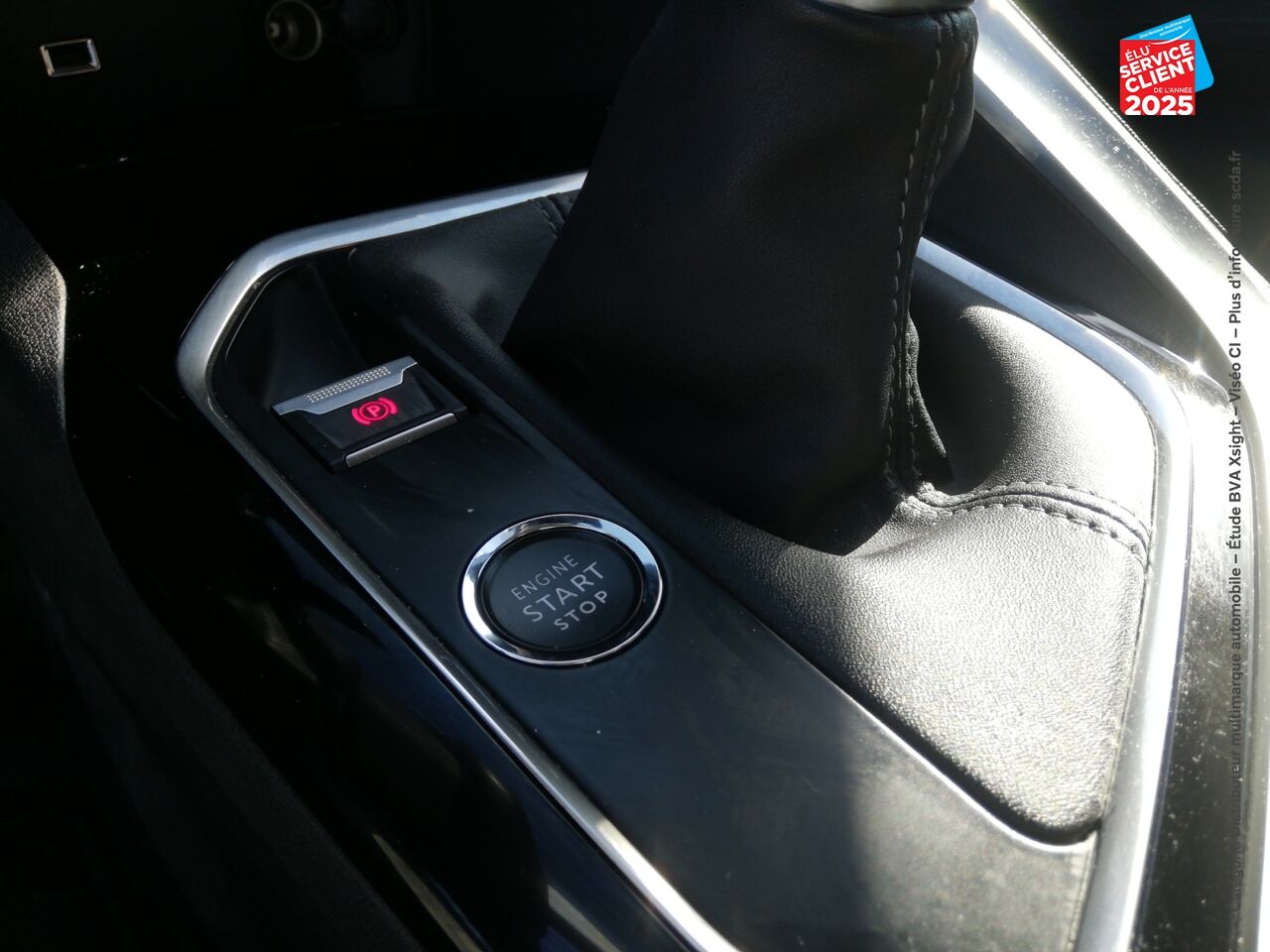 Véhicule d'occasion PEUGEOT 3008 1.2 PURETECH 130CH S/S ALLURE chez Nissan Montbéliard