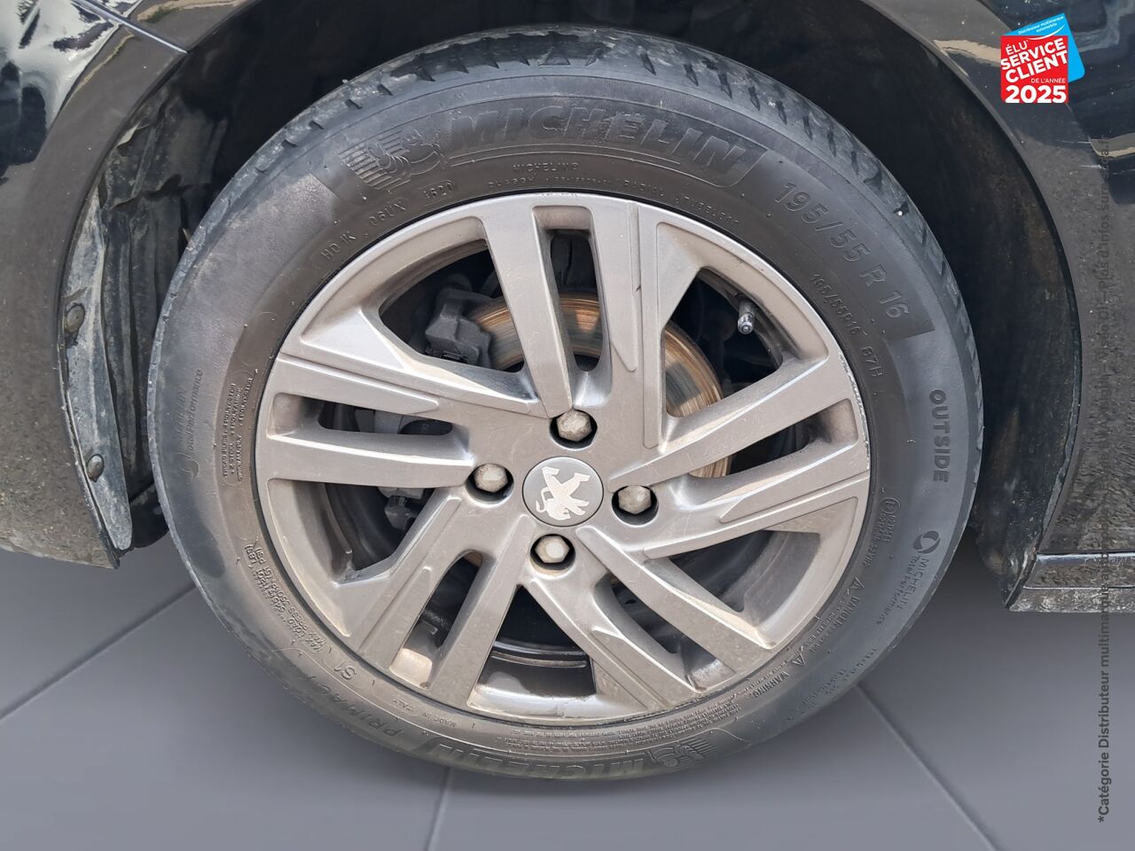 Véhicule d'occasion PEUGEOT 208 1.2 PURETECH 75CH SS STYLE chez Renault Saint-Louis