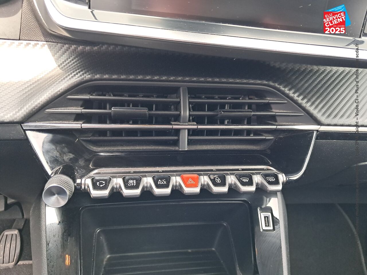 Véhicule d'occasion PEUGEOT 208 1.2 PURETECH 75CH SS STYLE chez Renault Saint-Louis