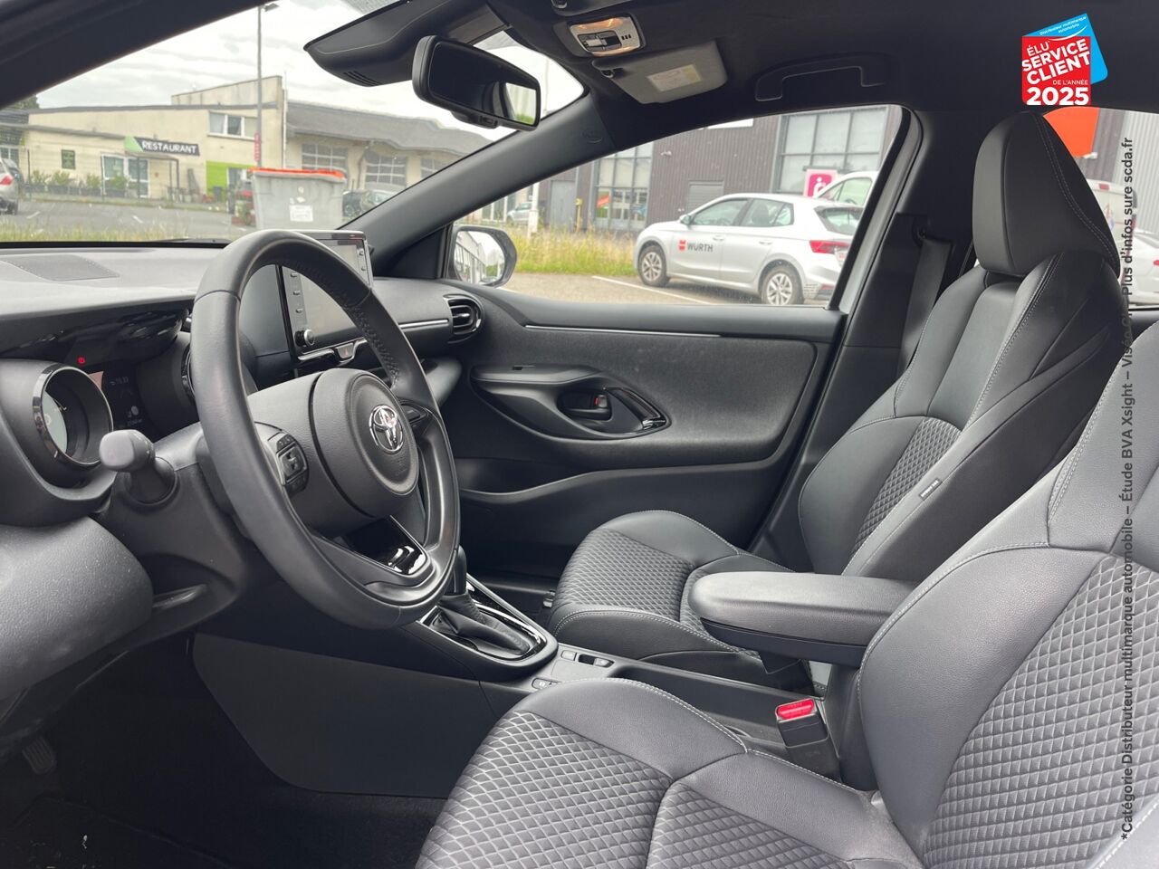 Véhicule d'occasion TOYOTA YARIS 116H COLLECTION 5P chez Toyota Saint Dizier