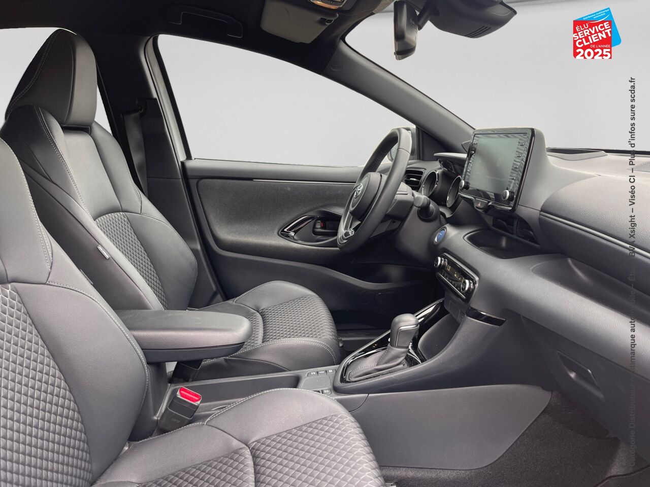 Véhicule d'occasion TOYOTA YARIS 116H COLLECTION 5P chez Toyota Saint Dizier