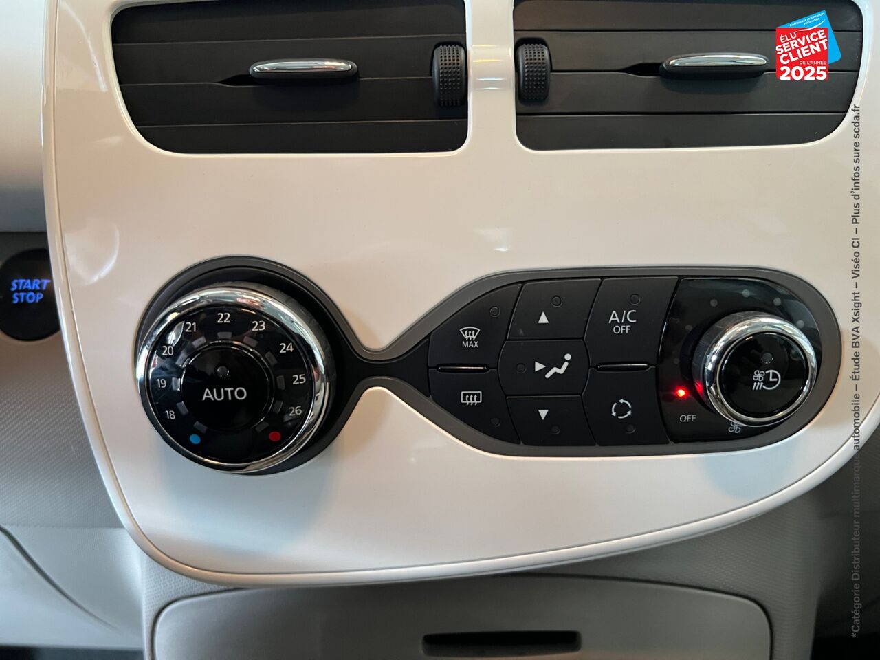 Véhicule d'occasion RENAULT ZOE ZEN CHARGE NORMALE R90 MY18 GPS chez Renault Saint-Louis