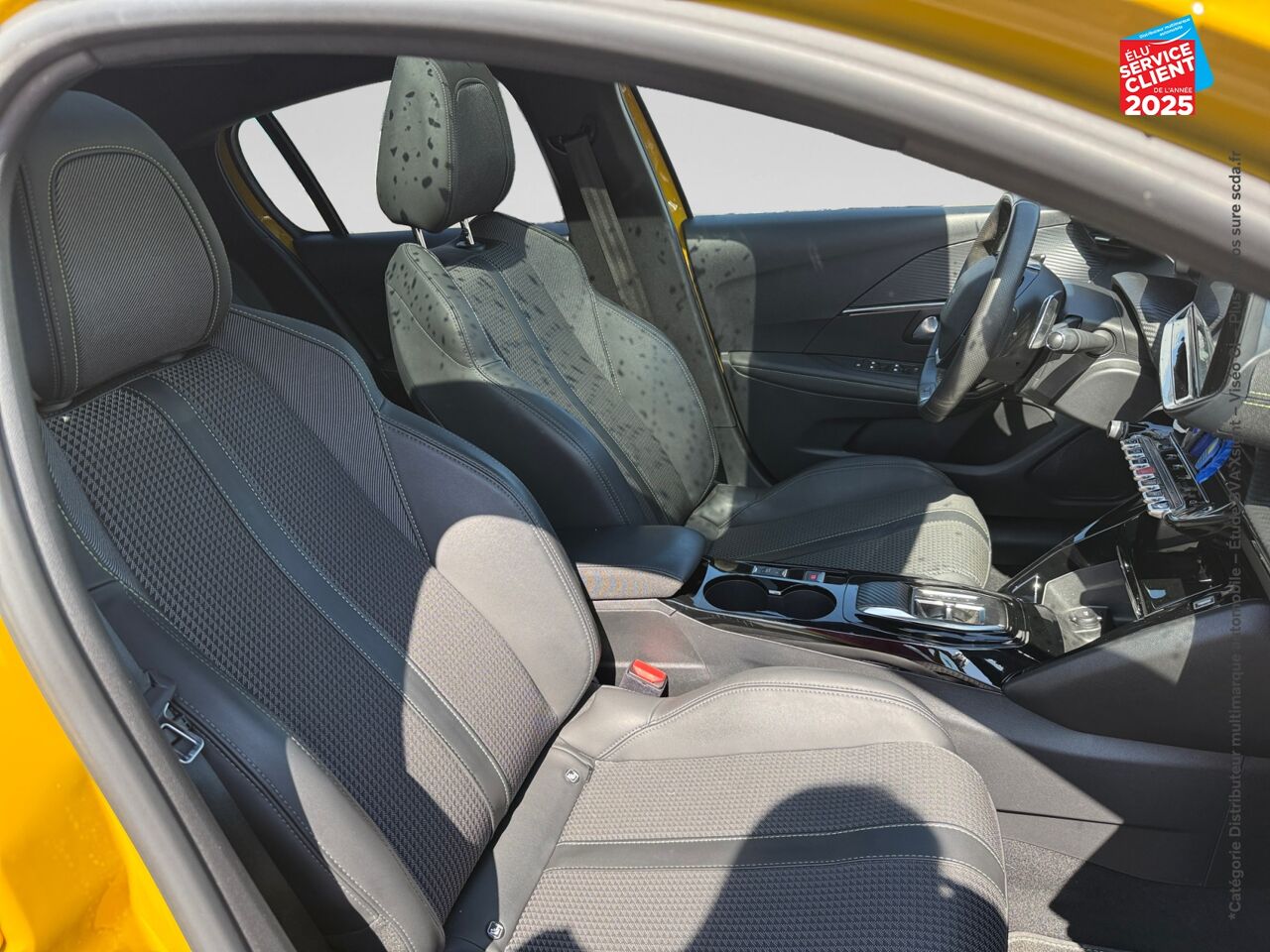 Véhicule d'occasion PEUGEOT 208 1.2 PURETECH 130CH S/S GT EAT8 TPANO GPS CAMERA CARPLAY chez Toyota Thionville