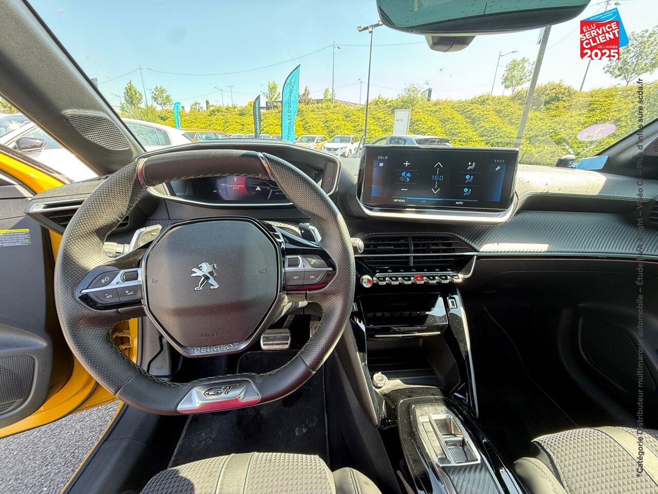 Véhicule d'occasion PEUGEOT 208 1.2 PURETECH 130CH S/S GT EAT8 TPANO GPS CAMERA CARPLAY chez Toyota Thionville