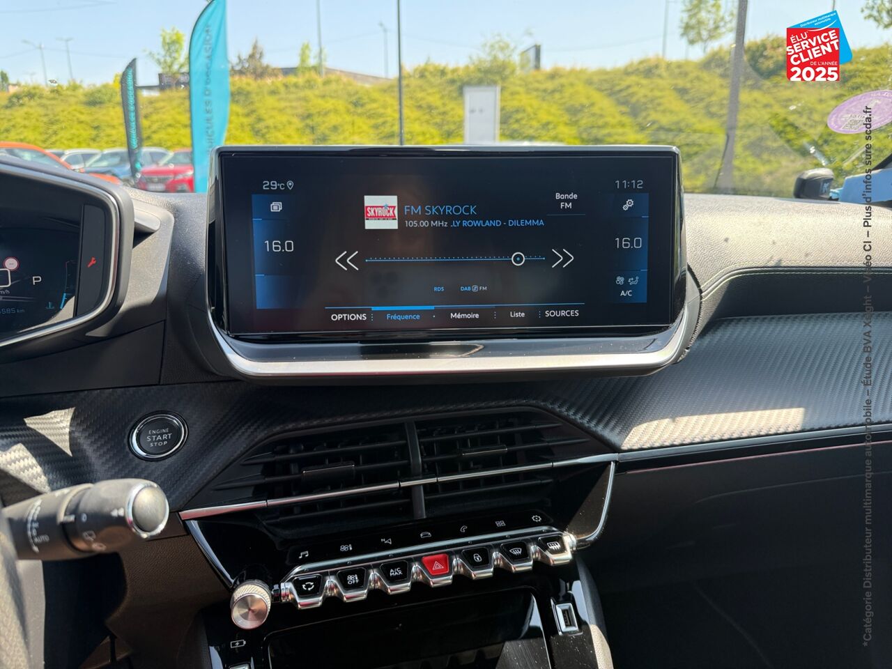 Véhicule d'occasion PEUGEOT 208 1.2 PURETECH 130CH S/S GT EAT8 TPANO GPS CAMERA CARPLAY chez Toyota Thionville
