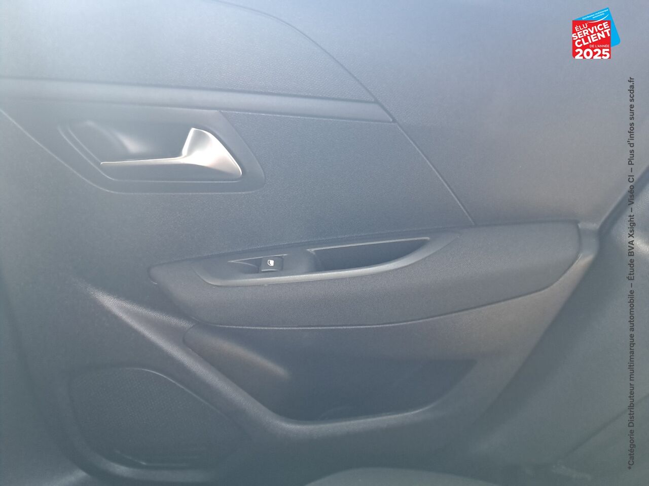 Véhicule d'occasion PEUGEOT 208 E-136CH ACTIVE BUSINESS chez Hyundai Reims