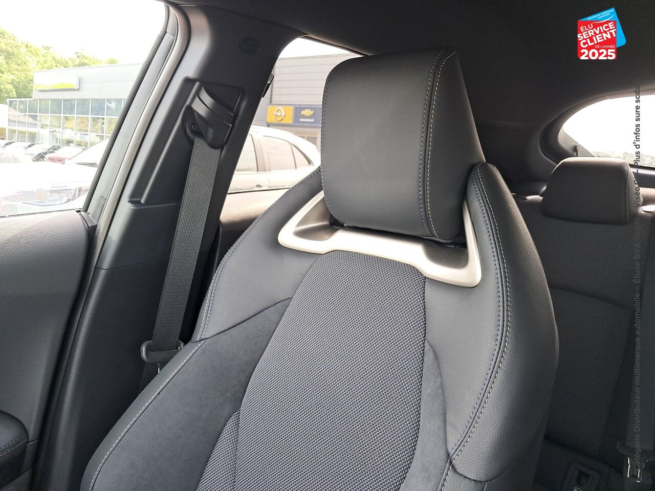Véhicule neuf TOYOTA C-HR 2.0 HYBRIDE RECHARGEABLE 225CH COLLECTION MY25 chez Toyota Verdun
