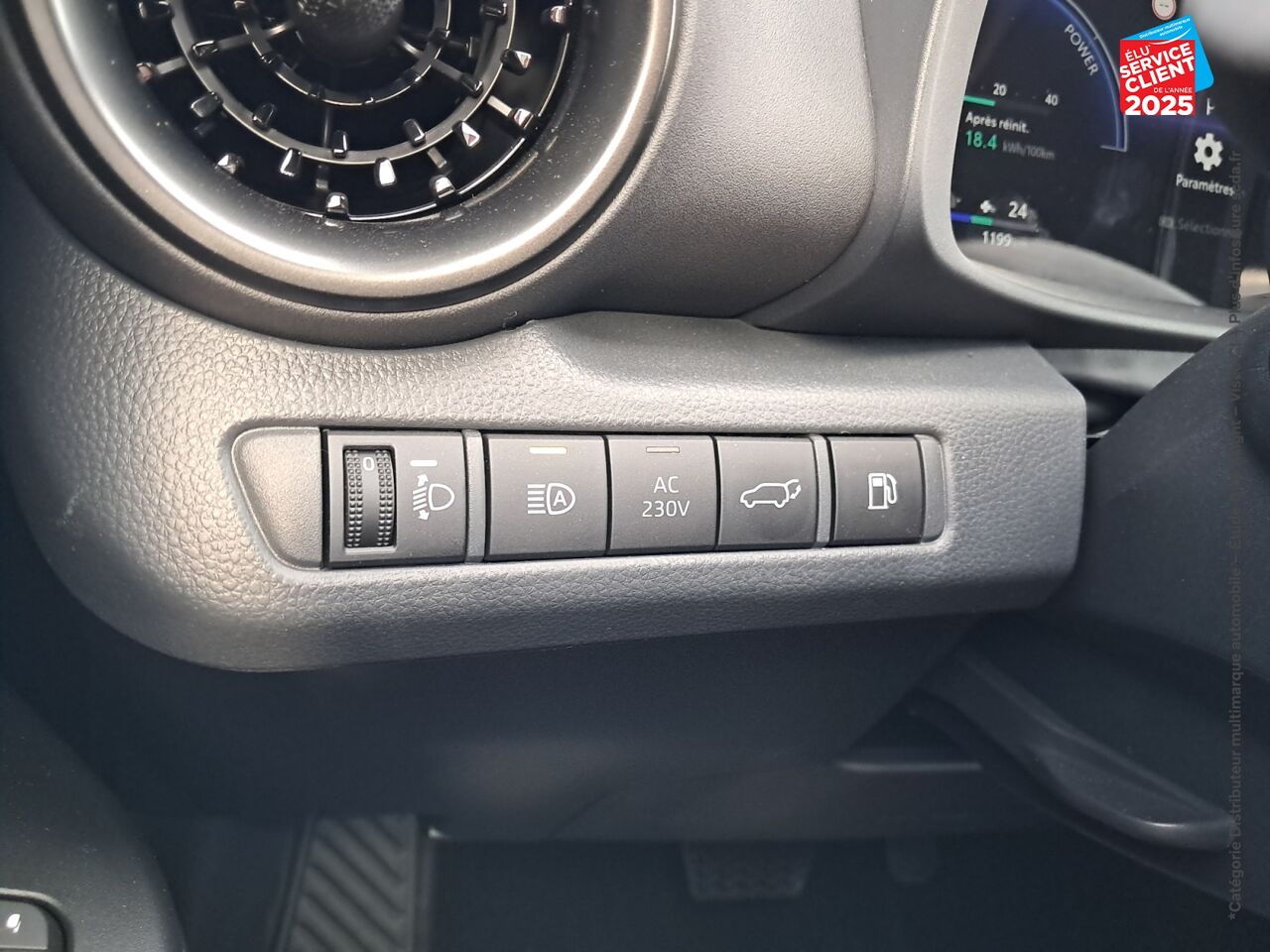 Véhicule neuf TOYOTA C-HR 2.0 HYBRIDE RECHARGEABLE 225CH COLLECTION MY25 chez Toyota Verdun