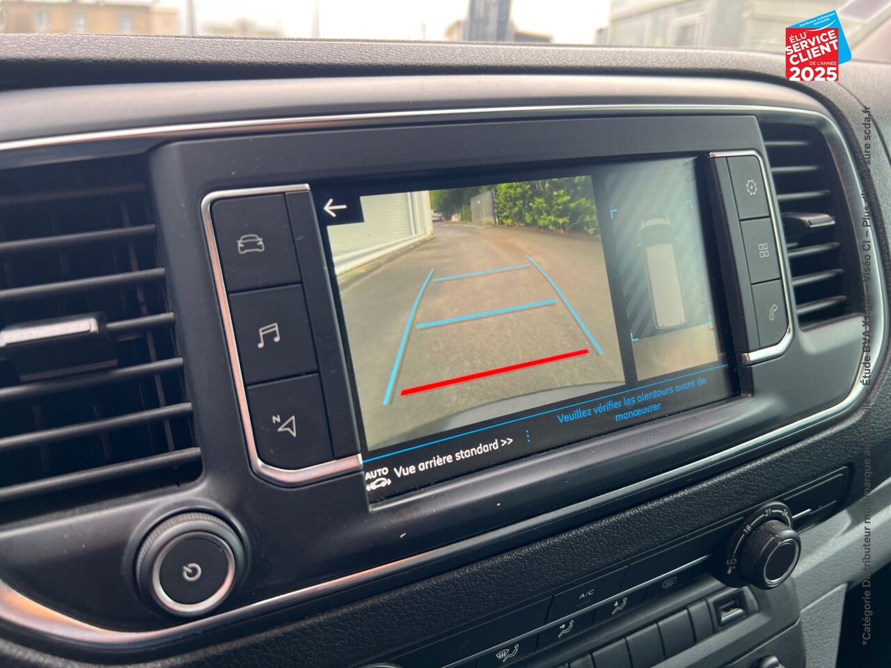 Véhicule d'occasion PEUGEOT EXPERT FG STANDARD 2.0 BLUEHDI 180CH SS ASPHALT EAT8 chez Toyota Thionville