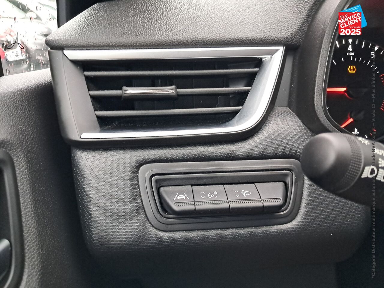 Véhicule d'occasion RENAULT CLIO 1.0 TCE 90CH EQUILIBRE chez Nissan Belfort