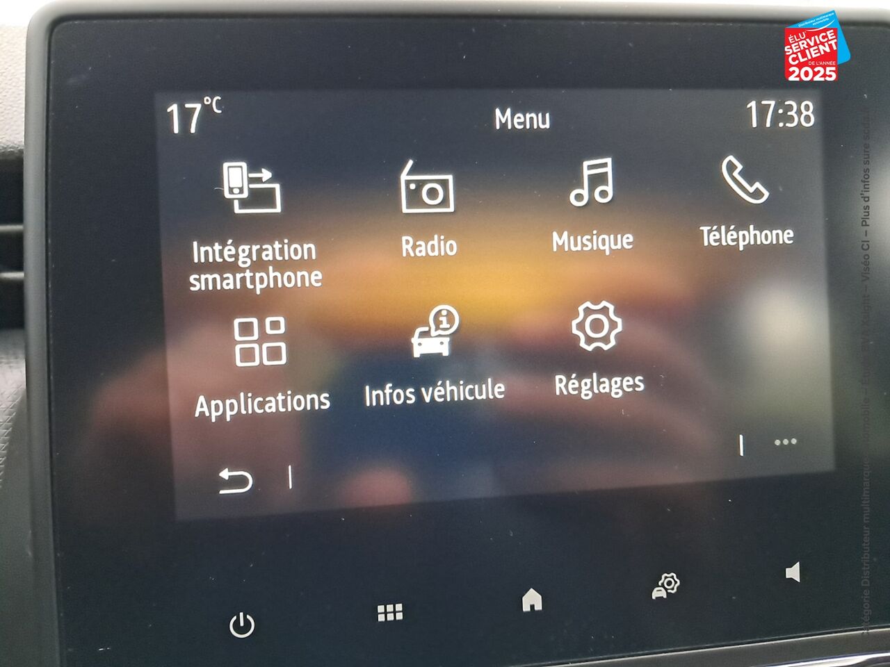 Véhicule d'occasion RENAULT CLIO 1.0 TCE 90CH EQUILIBRE chez Nissan Belfort