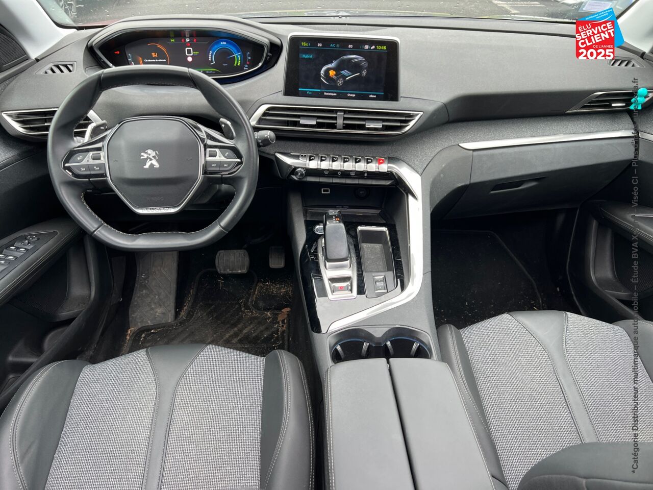 Véhicule d'occasion PEUGEOT 3008 HYBRID 225CH ALLURE BUSINESS E-EAT8 10CV chez Renault Saint-Louis
