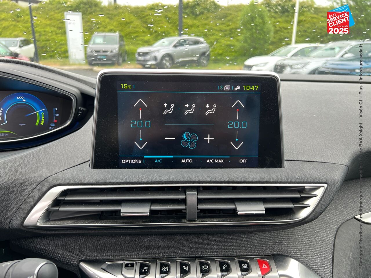 Véhicule d'occasion PEUGEOT 3008 HYBRID 225CH ALLURE BUSINESS E-EAT8 10CV chez Renault Saint-Louis