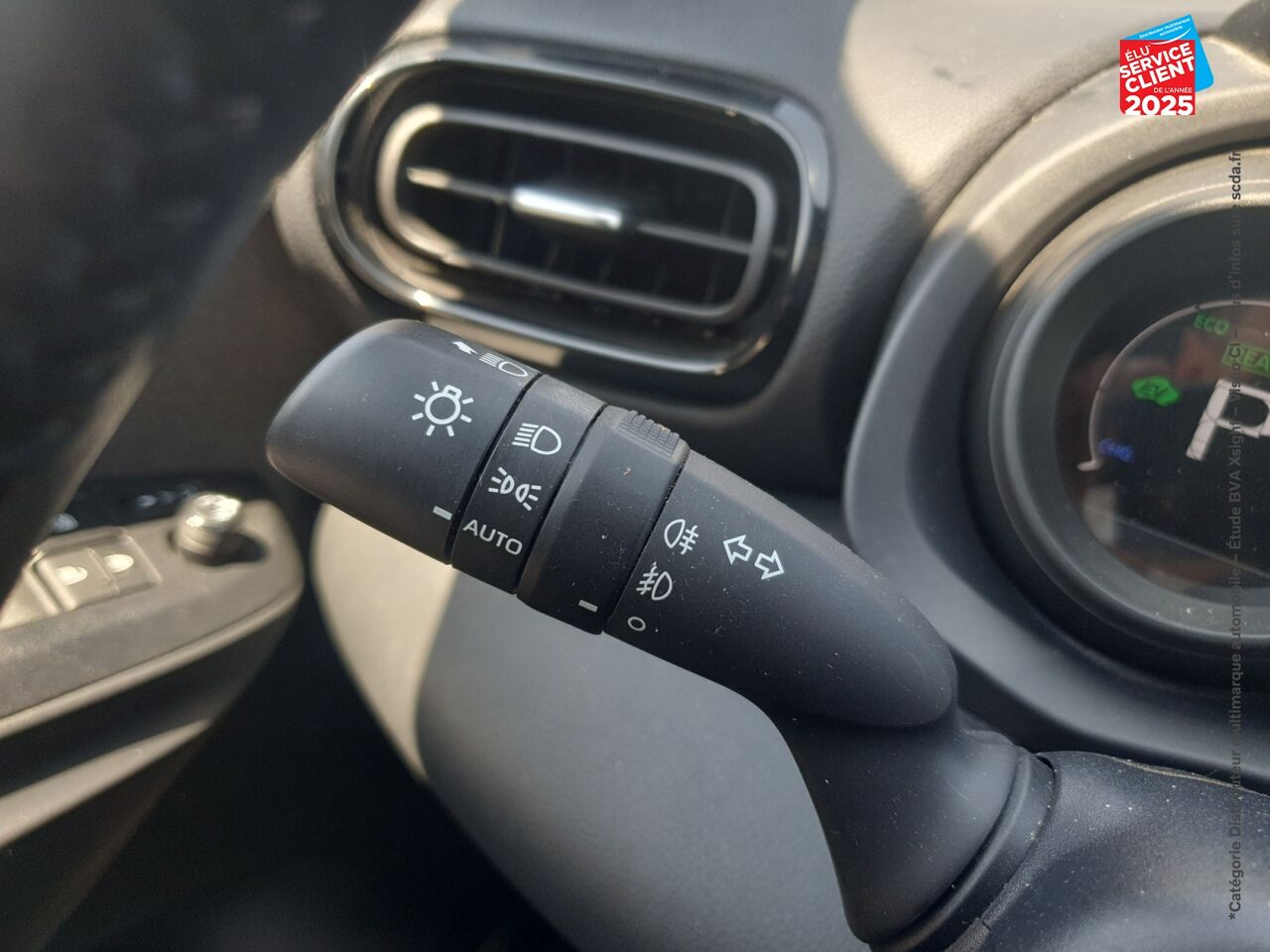 Véhicule d'occasion TOYOTA YARIS CROSS 116H DESIGN MY21 chez Toyota Saint Dizier
