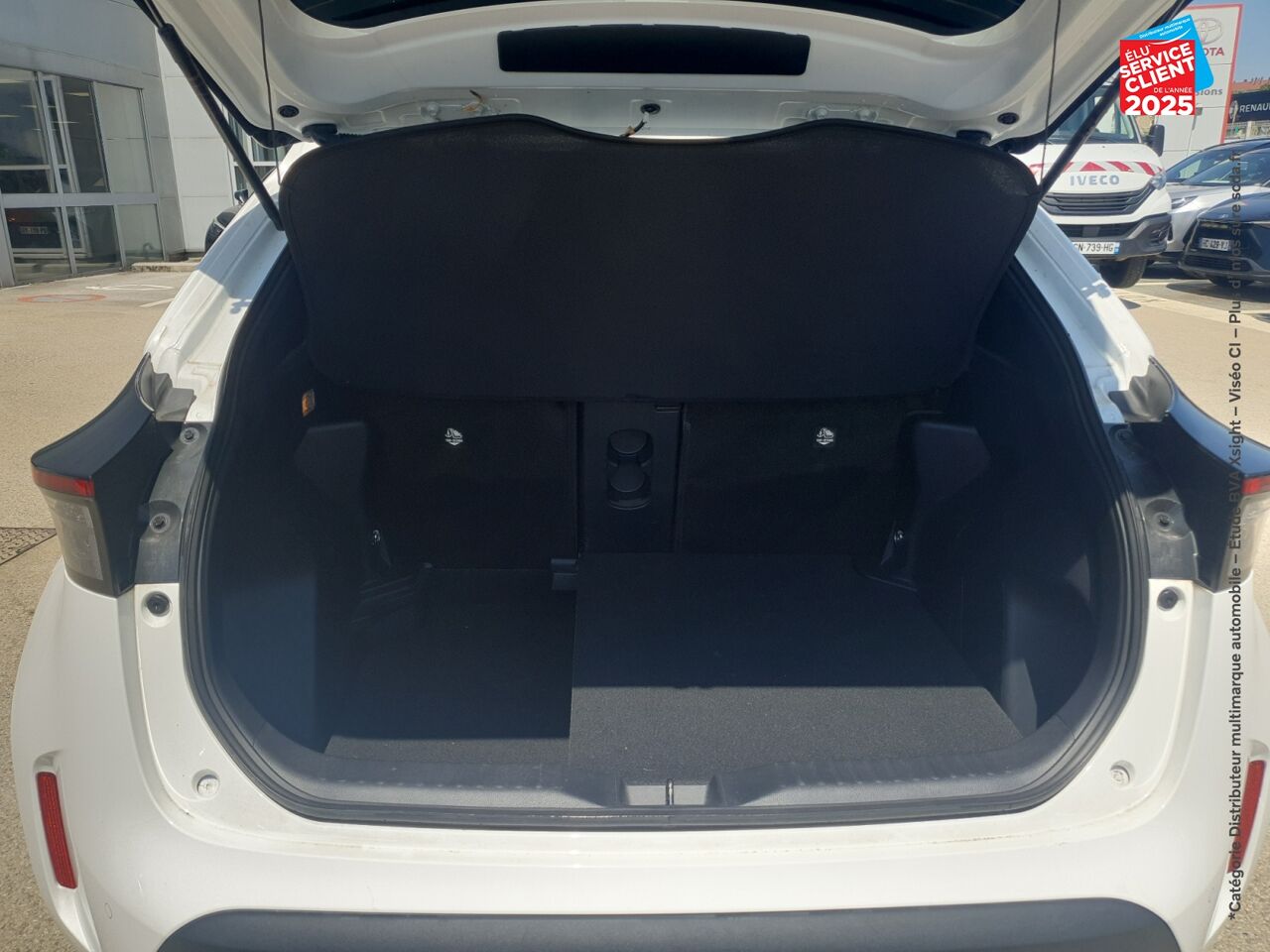 Véhicule d'occasion TOYOTA YARIS CROSS 116H DESIGN MY21 chez Toyota Saint Dizier