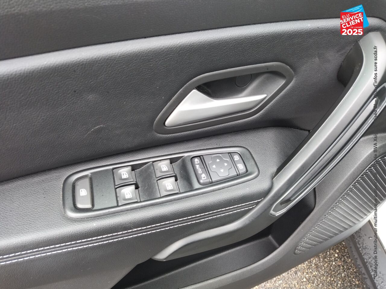Véhicule d'occasion DACIA DUSTER 1.3 TCE 130CH FAP JOURNEY 4X2 CAMERA GPS chez Toyota Thionville