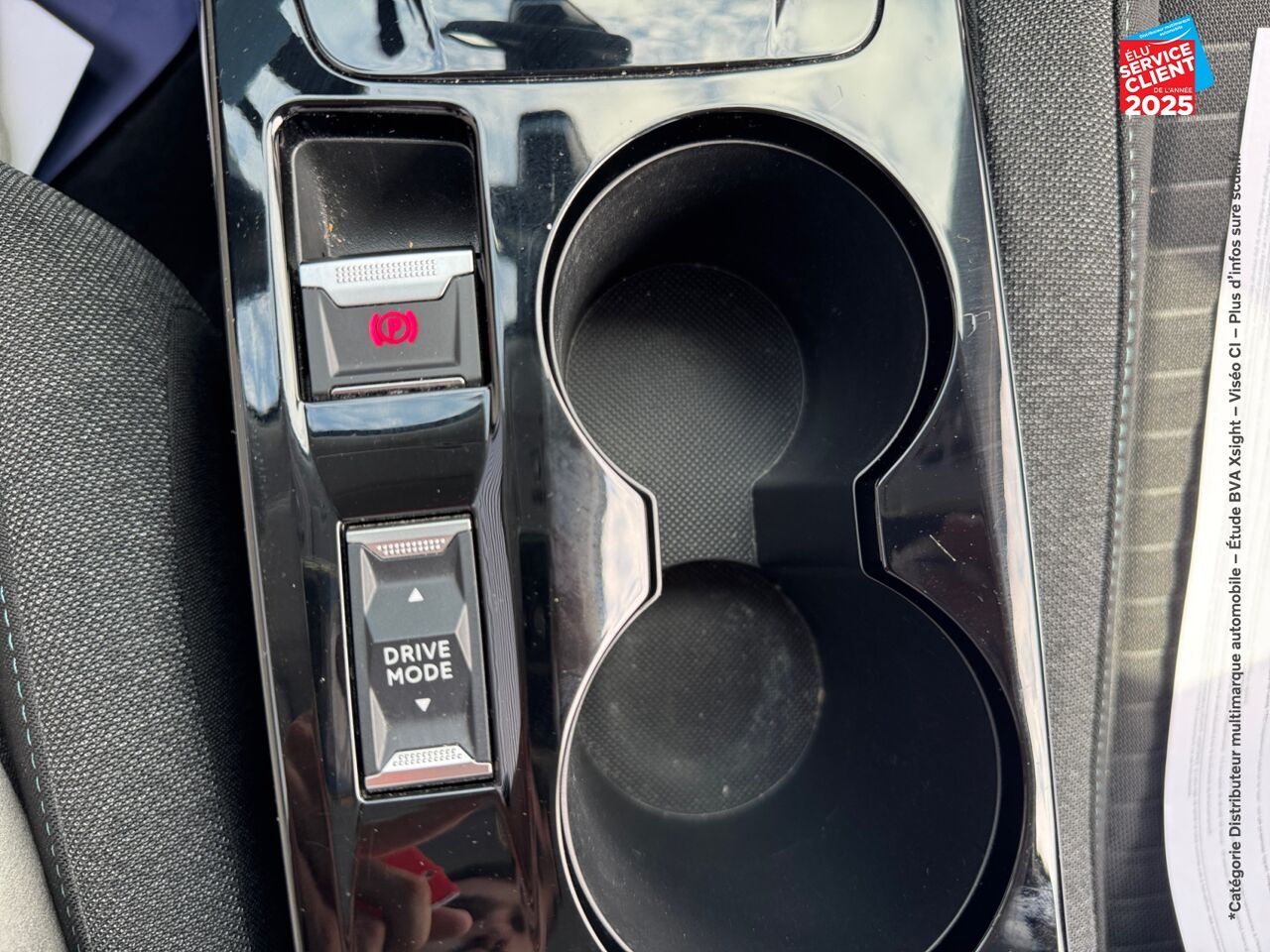 Véhicule d'occasion PEUGEOT 2008 1.2 PURETECH 130CH SS STYLE EAT8 chez Peugeot Sedan