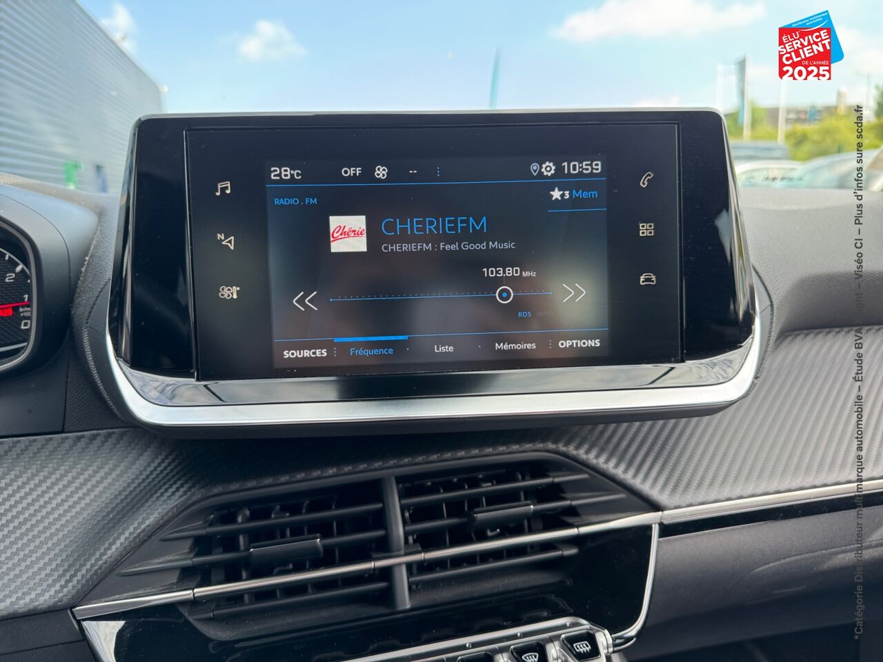 Véhicule d'occasion PEUGEOT 2008 1.2 PURETECH 130CH SS STYLE EAT8 chez Peugeot Sedan